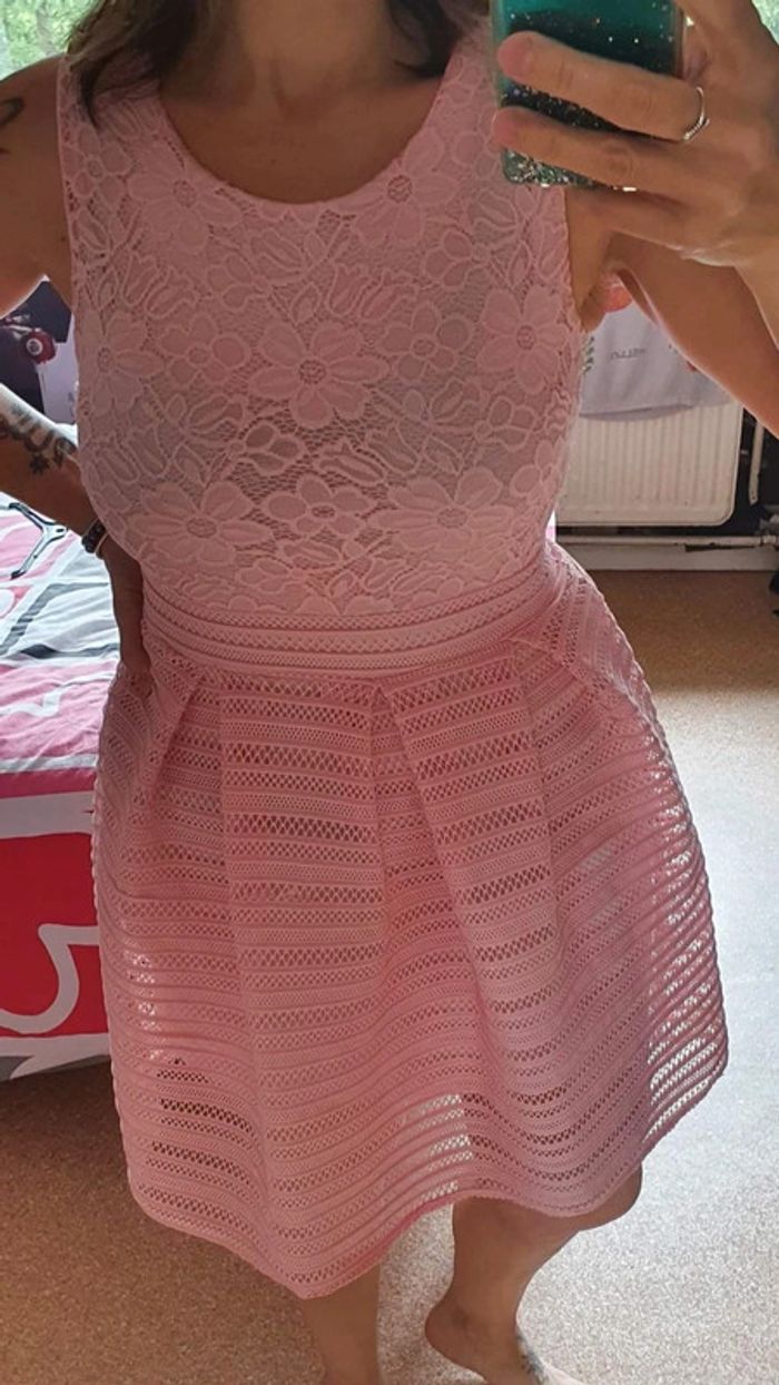 Robe M
