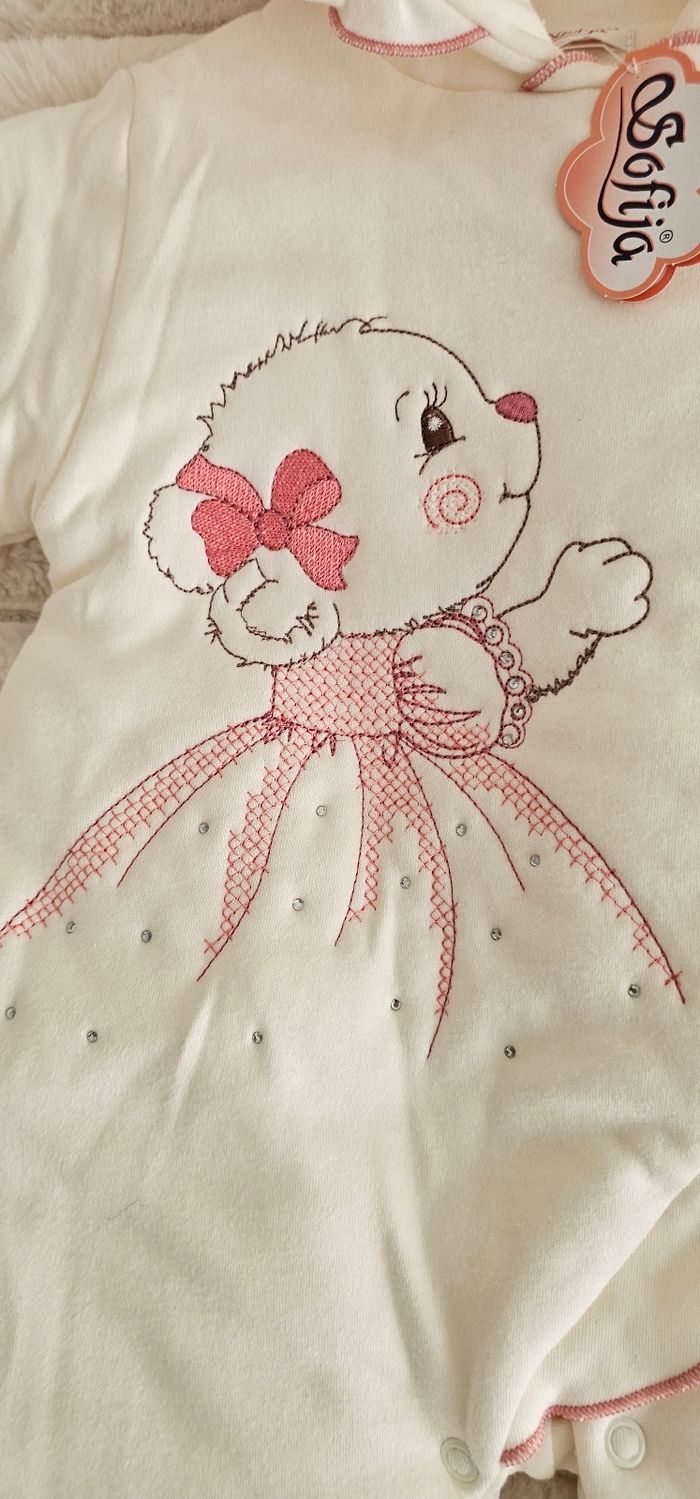 Magnifique combinaison d'hiver bébé fille ourson a strass Neuf - photo numéro 2