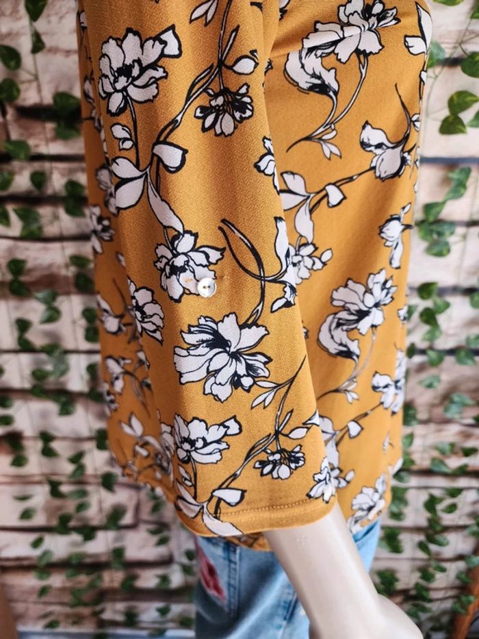 🌸Blouse fleurie Moutarde Taille 36🌸 - photo numéro 3