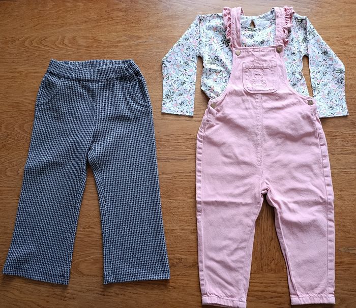Gros lot de vêtements fille 3 ans - photo numéro 5