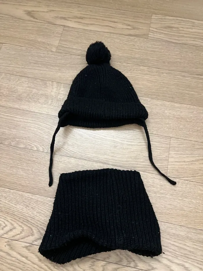 Ensemble noir bonnet et tour de cou 3/5 ans Zara Bonne etat - photo numéro 4