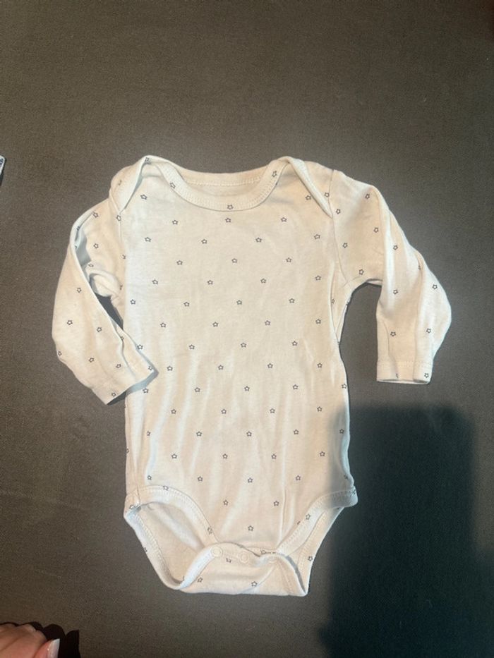 Lot 11 vêtements bébé garçon + 2 offerts - photo numéro 3