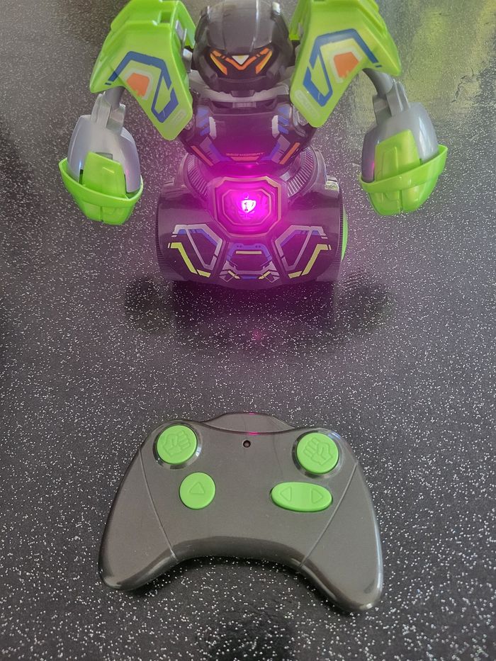 Robot télécommandé - photo numéro 3