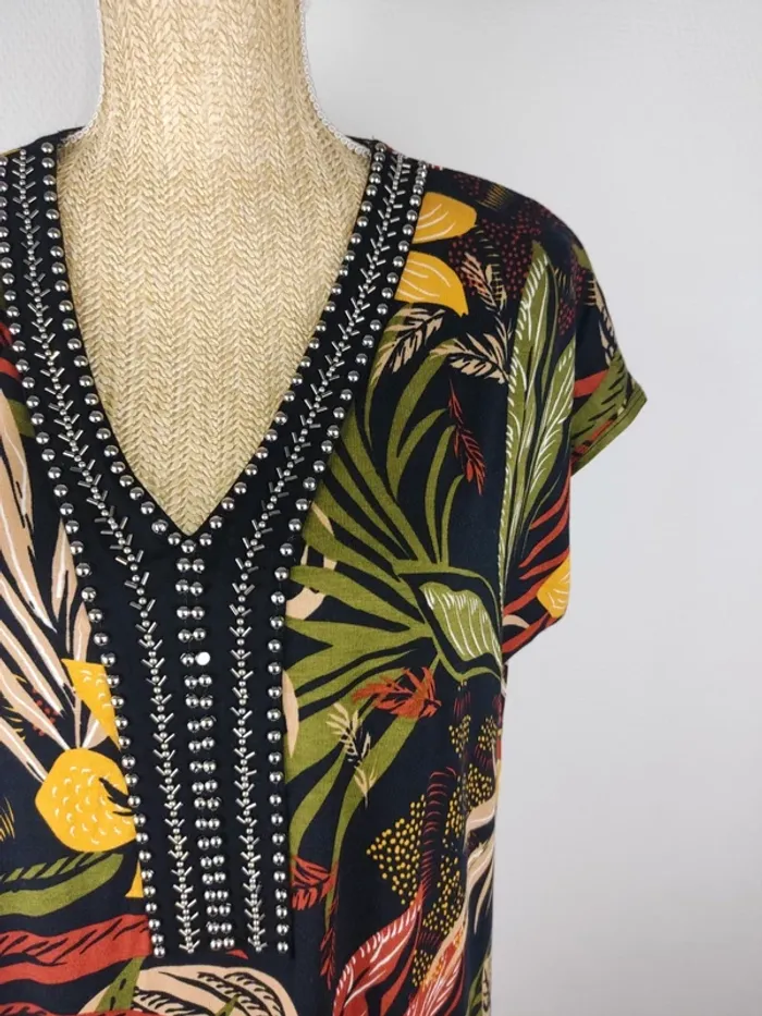 Robe droite mi-longue manches courtes noire fleur tropicale multicolore taille 46 Balsamik neuve - photo numéro 4