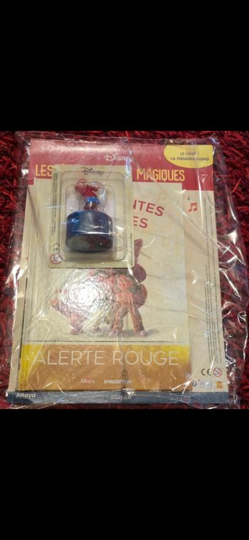 Livre et figurine 102 neufs audiocontes magiques Disney altaya audio conte compte