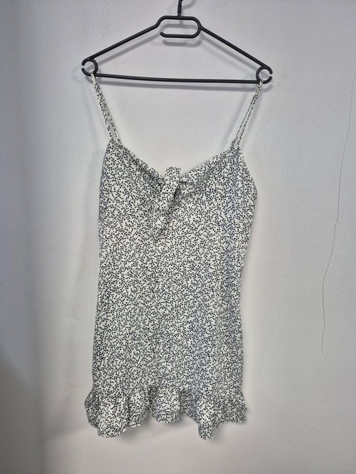Robe courte décolté