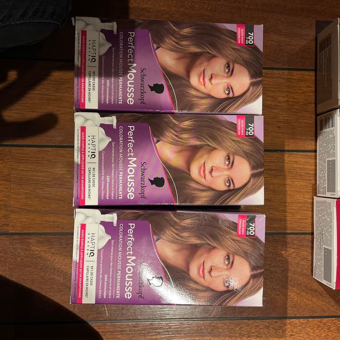 Lot de couleurs blond foncé