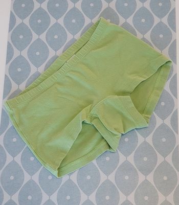 Shorty vert H&M - 5/6A