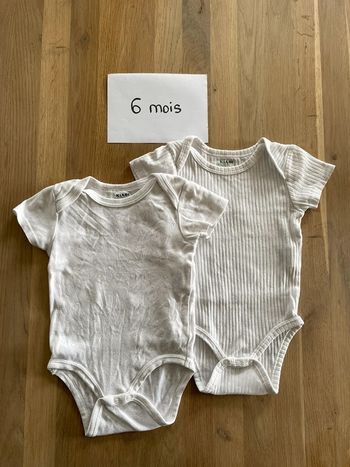 Lot 2 bodies Kiabi 6 mois