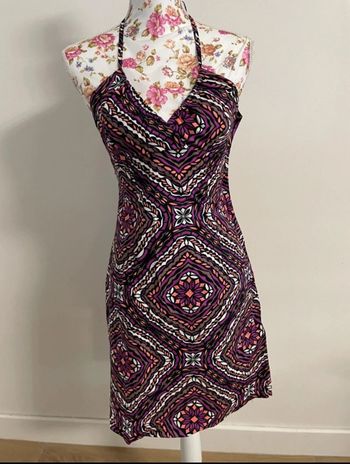 Robe nouage nuque