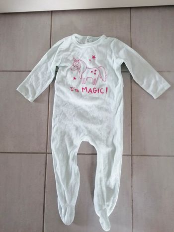 Pyjama porté une ou deux fois comme neuf taille 18 mois
