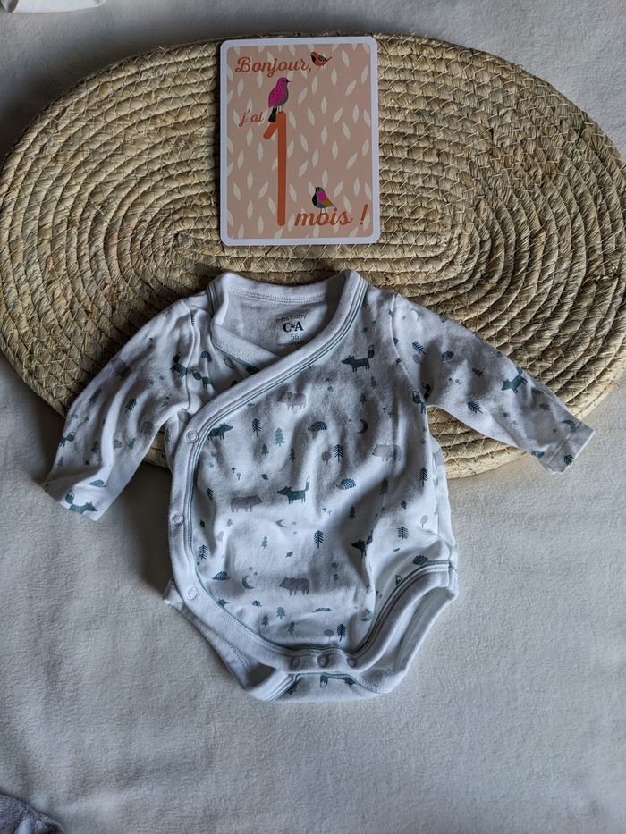 Pyjama + body + cape de bain - 1 mois - photo numéro 5