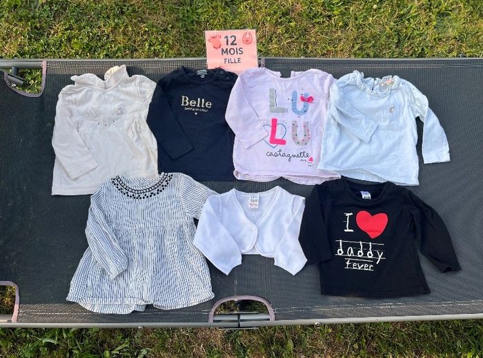 Lot 6 t-shirts + 1 gilet