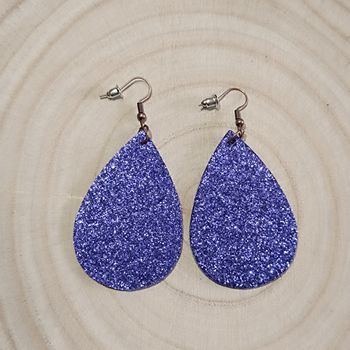 Boucle d'oreille en forme de goutte violet pailleté