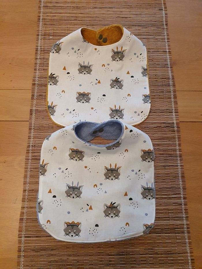 Bavoirs - photo numéro 1