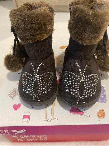 Bottines fourrée en TBE idéale pour automne hiver taille 20