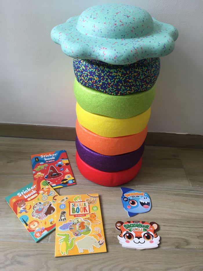 6 blocs + 1 panache + gommettes