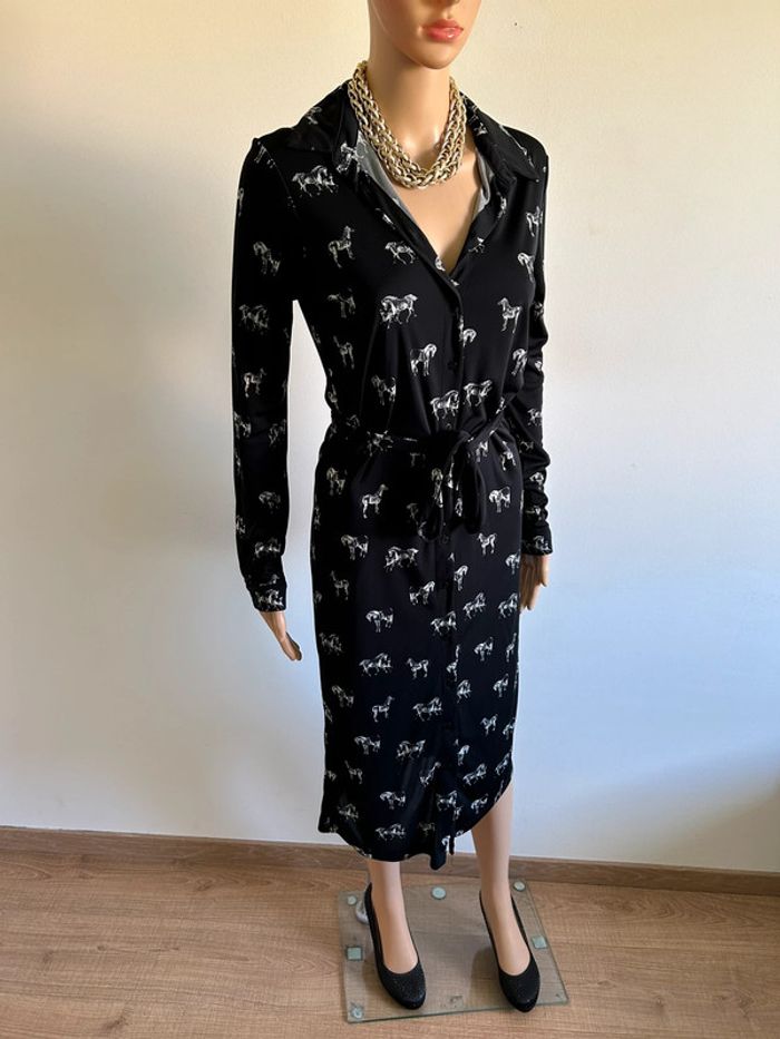 Robe noire et blanche imprimée mi longue WE taille S jamais portée - photo numéro 4