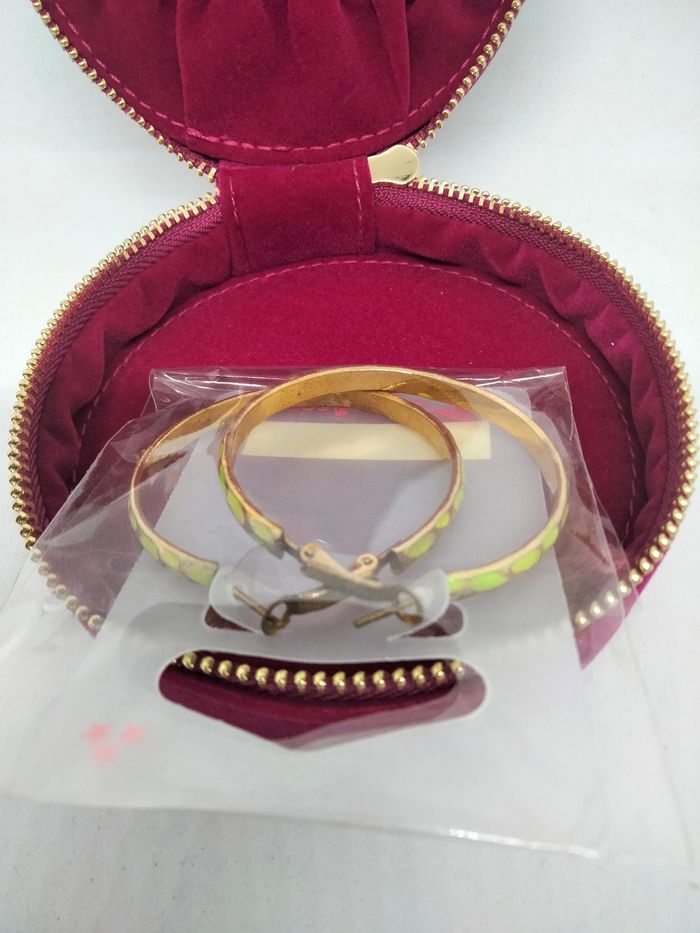 Magnifiques boucles d'oreilles anneaux doré et jaune - photo numéro 3