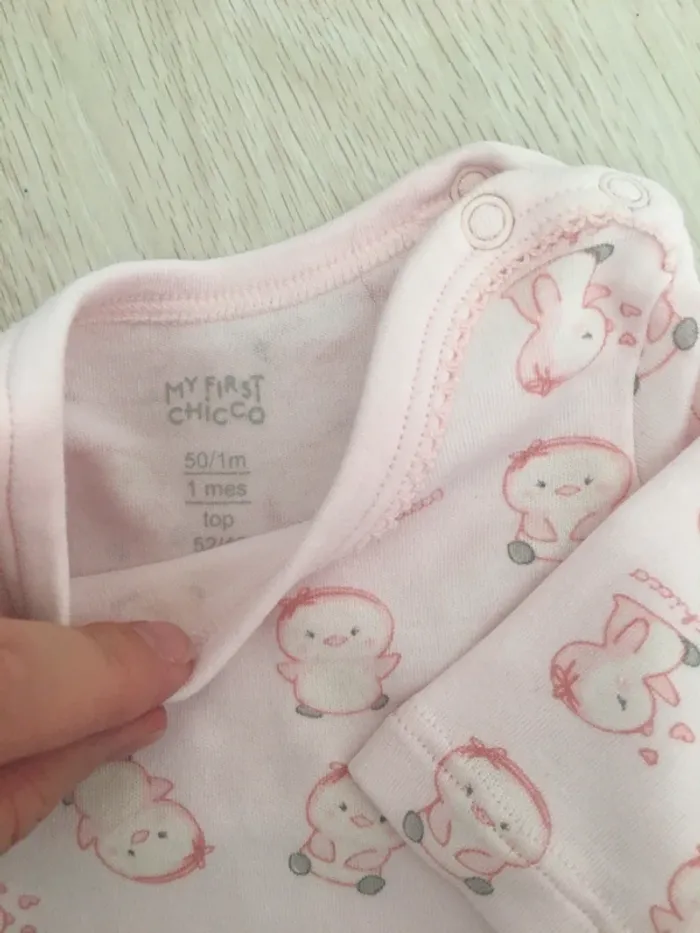 Lot body manches longues fille 1 mois Chicco neufs - photo numéro 3