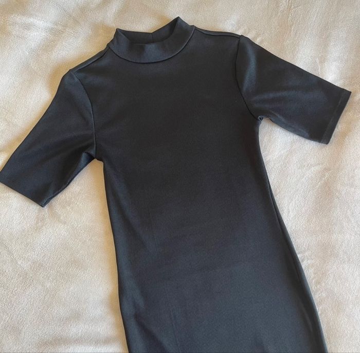 Robe noir - photo numéro 2