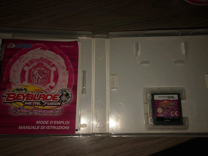 Beyblade métal fusion cyber pegasus - photo numéro 2