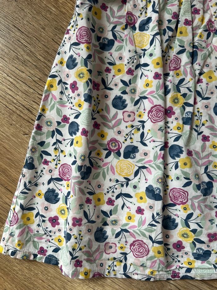 Jolie robe d’été fleurie - photo numéro 2