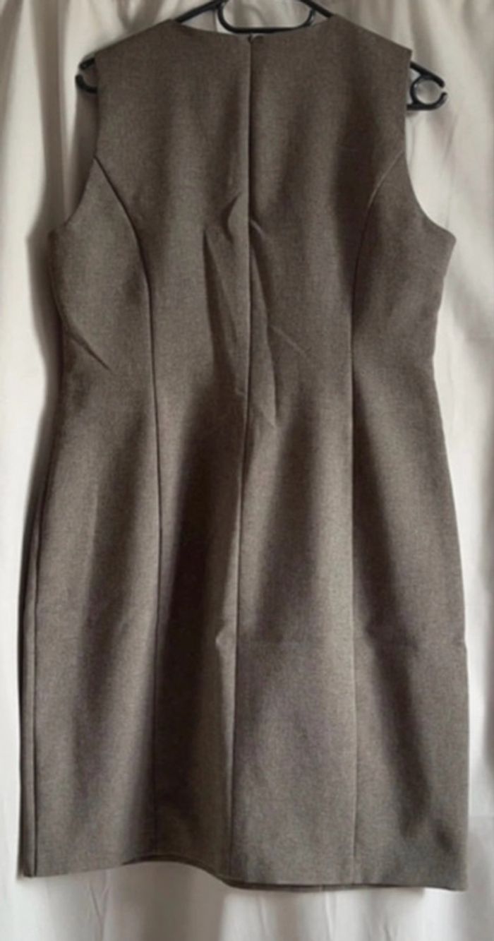 Robe sans manche - photo numéro 2