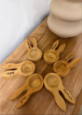 Coquetier en bois personnalisé 