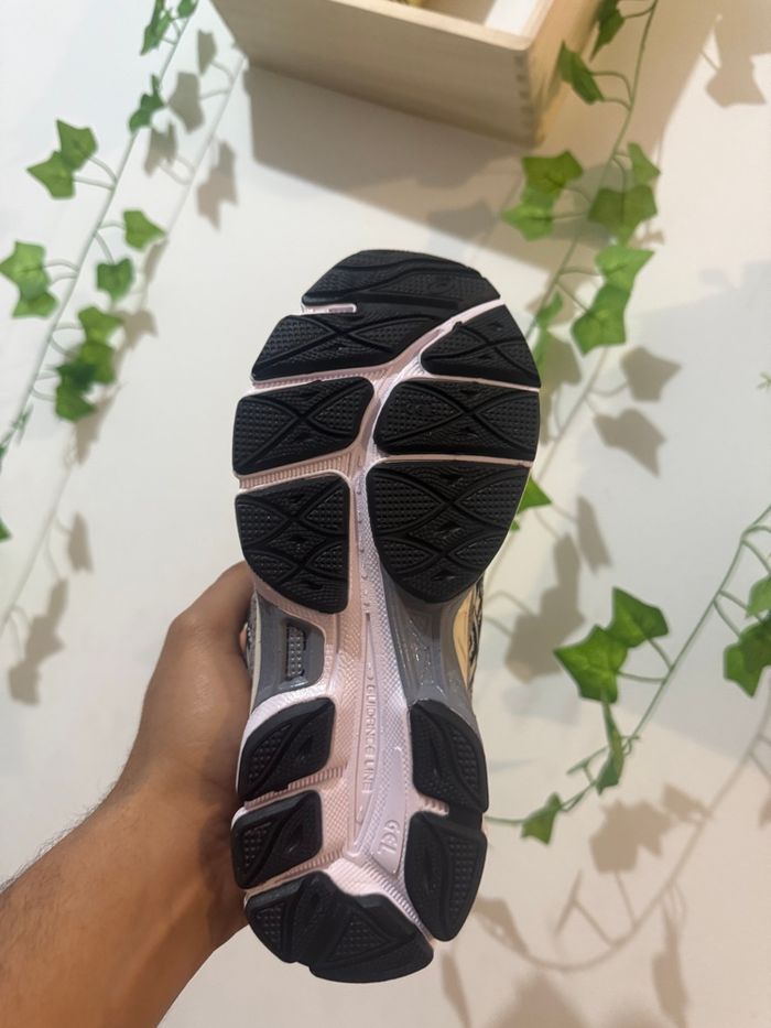 Basket enfants, asics gel NYC taille 33 - photo numéro 4