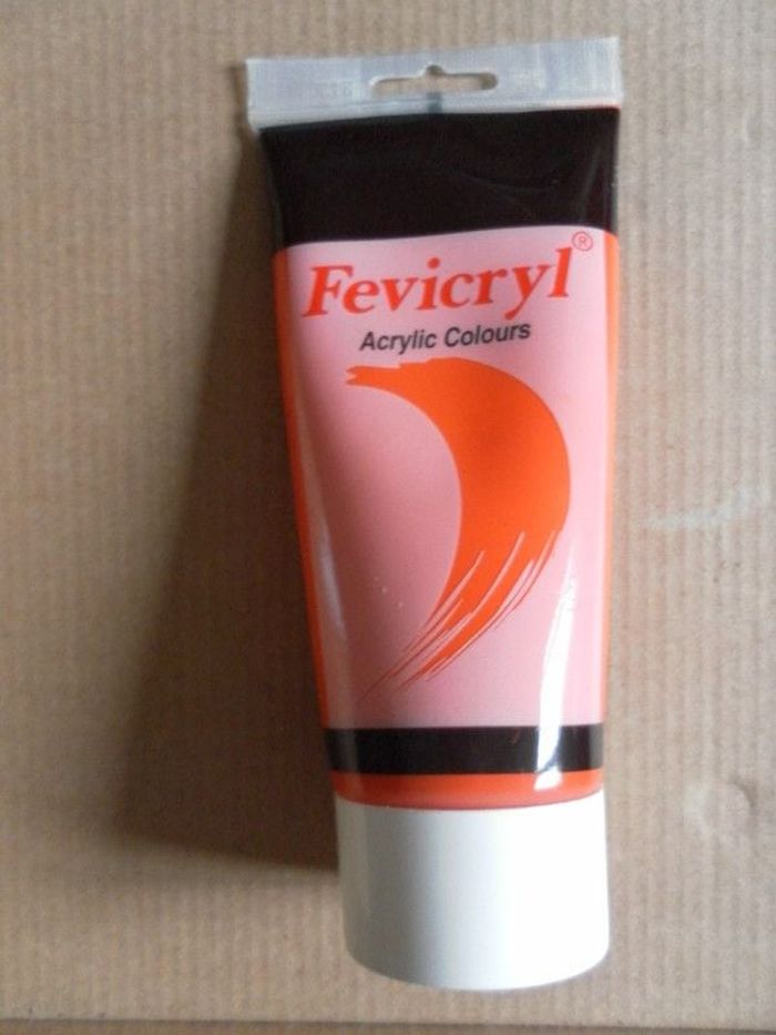 tube peinture orange