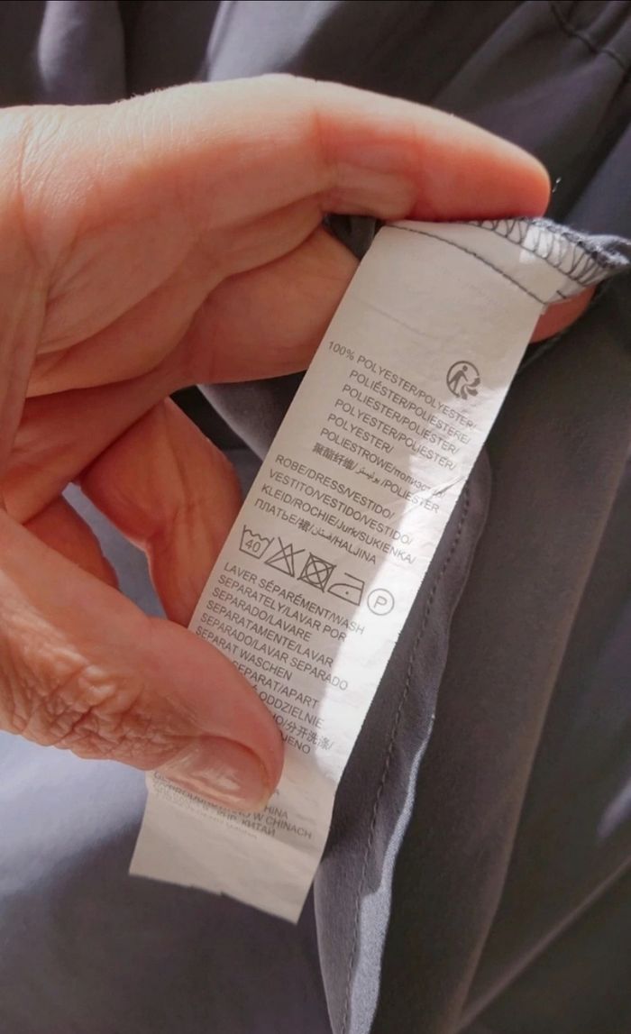 👗 Robe col ouvert - photo numéro 6