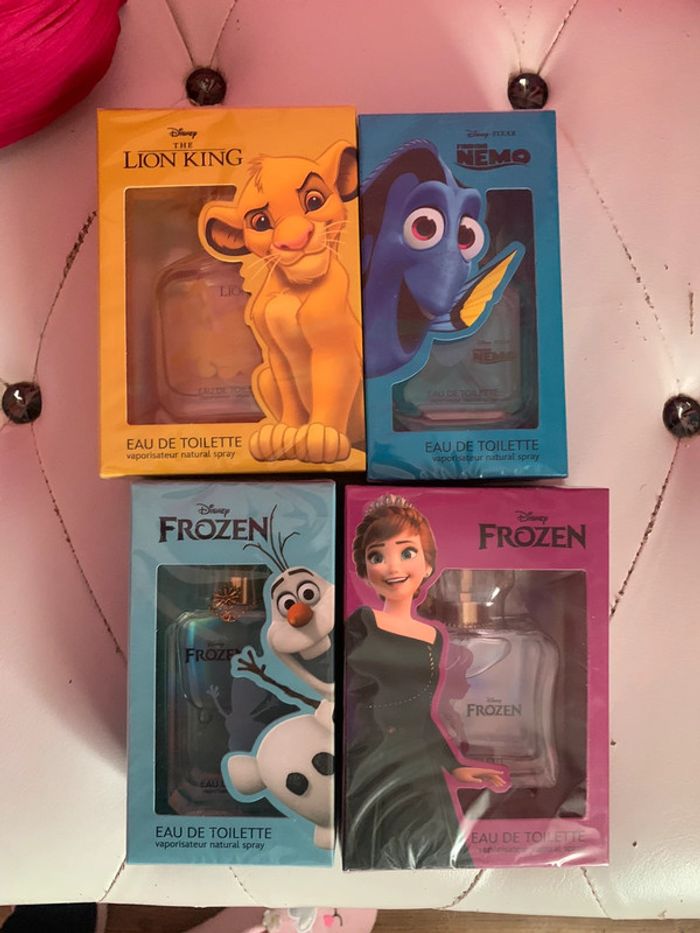 Lot de 4 parfums Disney