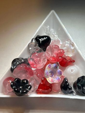 A336, 25 perles en verre, fleurs de 11mm