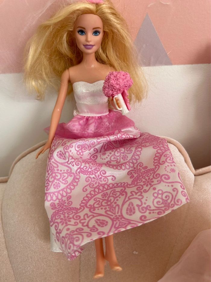 Poupée Barbie mariée