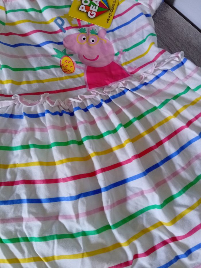 Jolie robe Peppa Pig 💯 coton dû 2/3 - photo numéro 3