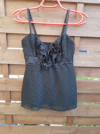 Blouse en voile doublée, évasée à fines bretelles réglables