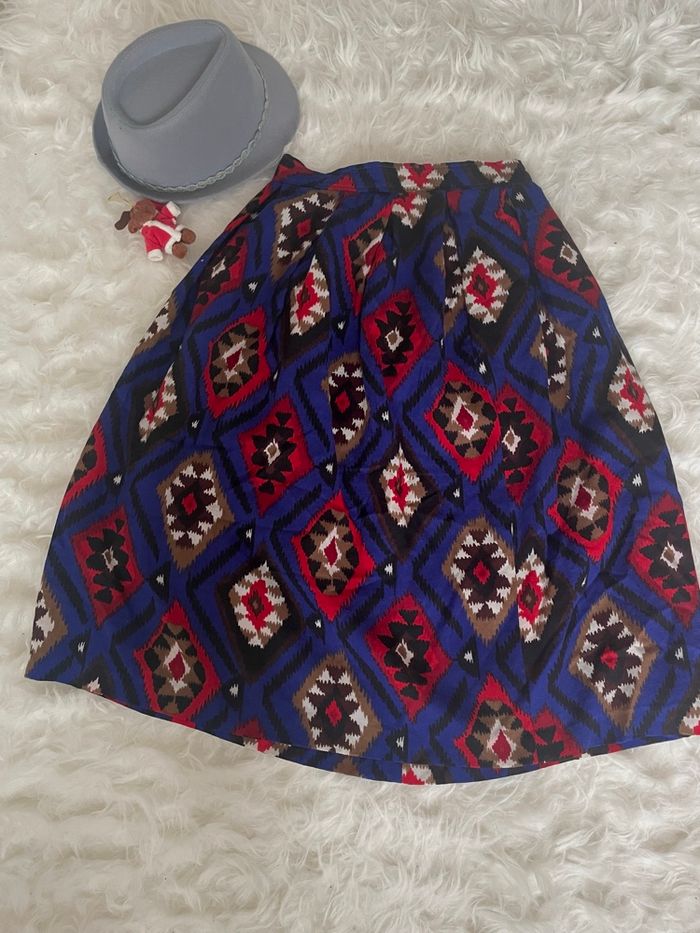 Jupe vintage Caroline Rohmer Paris – laine 90% – motif ikat bleu et rouge