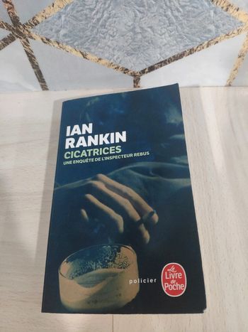Livre poche policier Cicatrices Rankin enquête de l'inspecteur Rebus