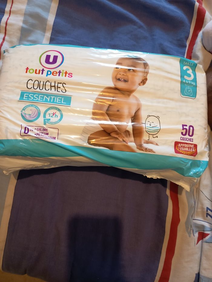 Lot de paquets de couches - photo numéro 3