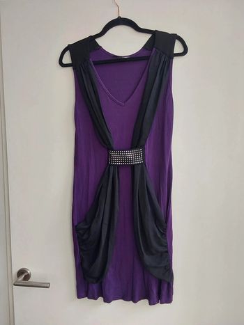 Robe noir et violette