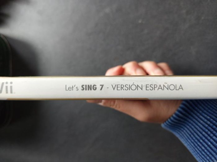 Nintendo - Wii - Let's sing 7 - Version Espagnole - photo numéro 3