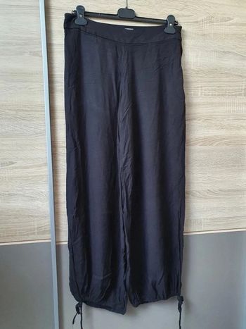 Pantalon large .