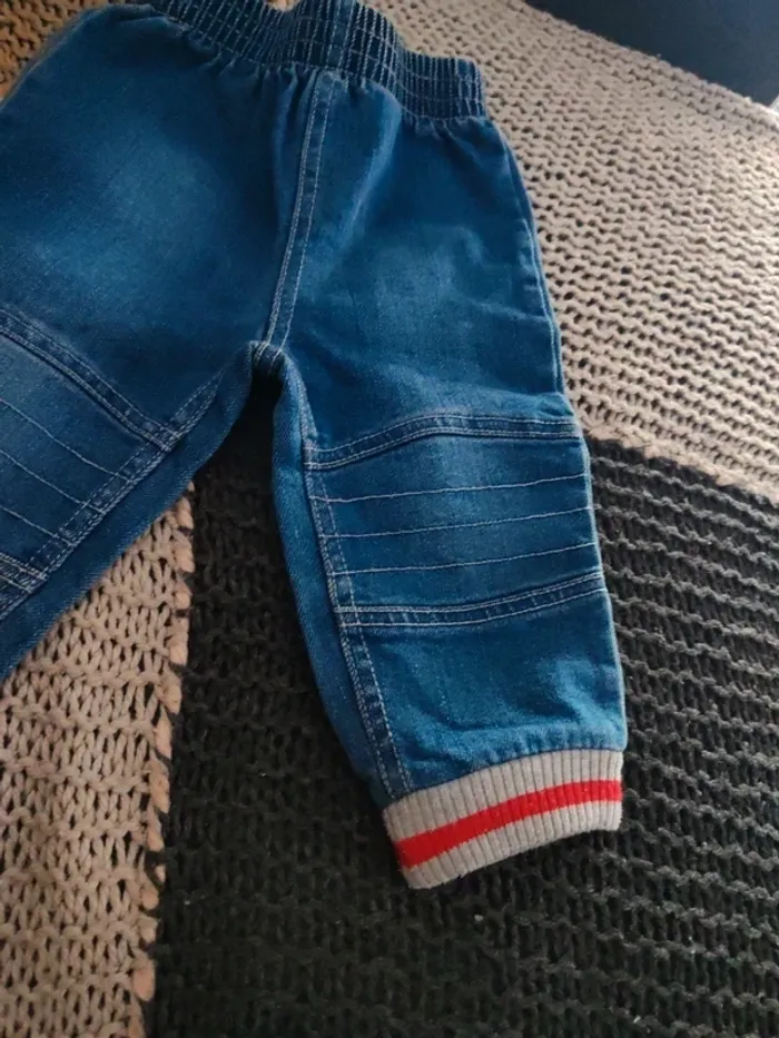 Jeans avec rayures taille 6 mois - photo numéro 3