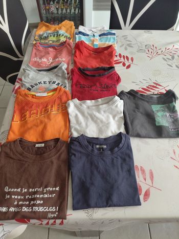 Lot de t shirts manches courtes 4ans