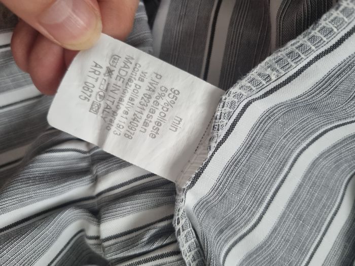 Top gris rayé épaules dénudé - photo numéro 4