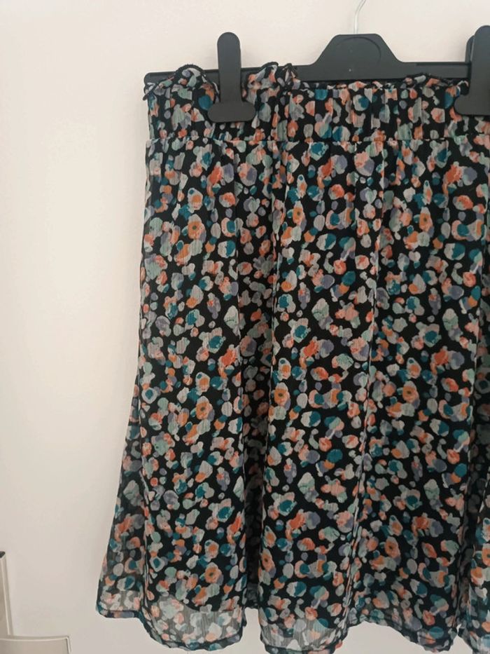 Jupe noire à pois multicolores Vila Taille 36 En très bon état