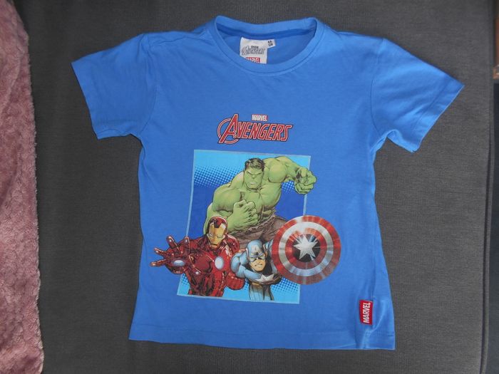 Tee-shirt Avengers (Marvel), taille: 8 ans