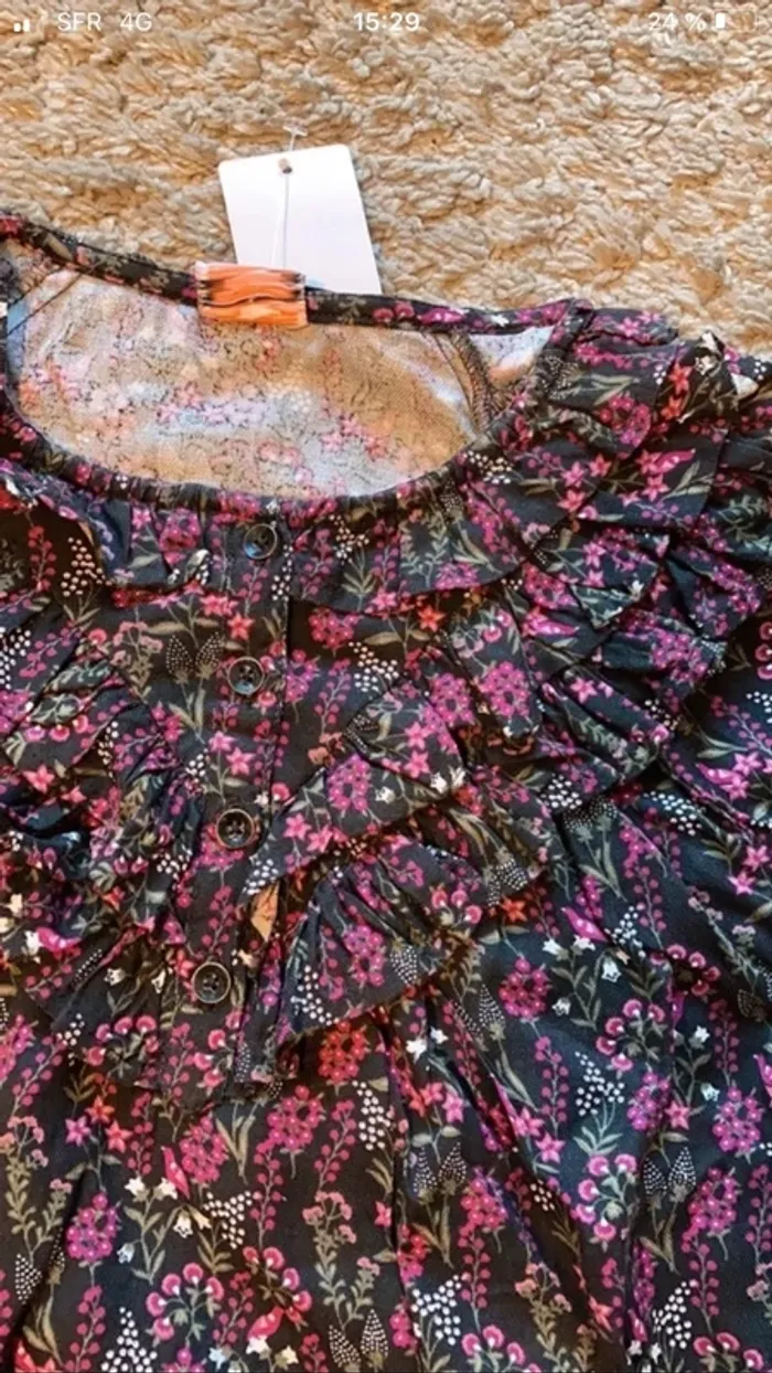 Blouse à fleurs tape à l’œil 12 ans