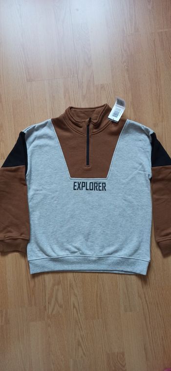 Sweat taille 12 ans
